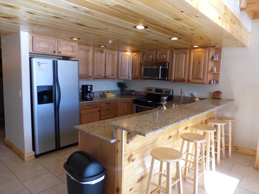 The Lodge At Duck Creek Duck Creek Village Room photo
